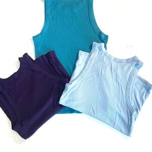 Bundle: a new day Bright  Ribbed Tank Top. M
